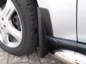 Бризковики Mercedes ML W164 (05-11) без порогів 3