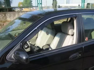 Дефлектори вікон Nissan Maxima QX (A33; 00-04) - Heko (вставні) 4
