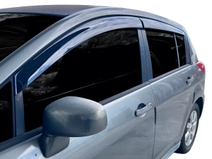 Дефлектори вікон Nissan Tiida I (C11; 04-11) Hatchback - Hic (накладні)