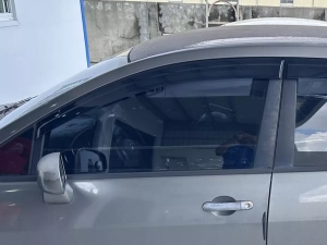 Дефлектори вікон Nissan Tiida I (C11; 04-11) Hatchback - Hic (накладні) 5