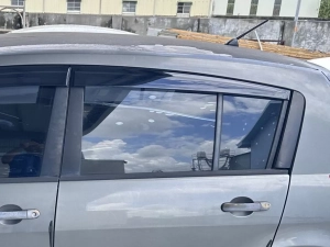 Дефлектори вікон Nissan Tiida I (C11; 04-11) Hatchback - Hic (накладні) 6