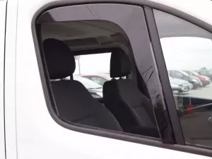 Дефлектори вікон Opel Vivaro B (14-19) - Heko (вставні)