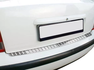 Накладка на бампер VW Passat B5 (96-05) Універсал, Седан - Omsa (глянцева) 3