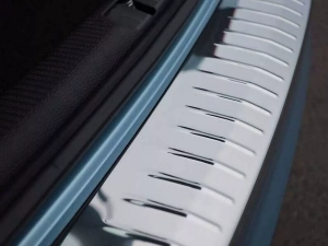 Накладка на бампер VW Passat B7 (11-15) Универсал - Omsa (глянцевая) 5