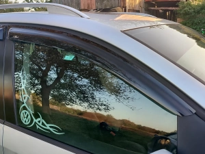 Дефлекторы окон VW Touran I (1T; 03-15) - Hic (накладные) 5