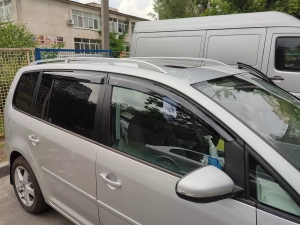 Дефлекторы окон VW Touran I (1T; 03-15) - Hic (накладные) 8