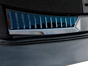 Накладки на поріг багажника Ford Kuga II (13-16) - хром 8