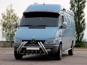 Кенгурятник Mercedes Sprinter W901 (95-06) - загибом в бампер 4