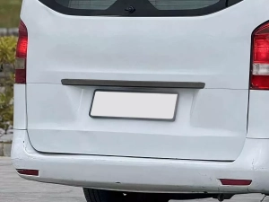 Хром накладка над номером Mercedes Vito III / V W447 (14-) - чорна 6