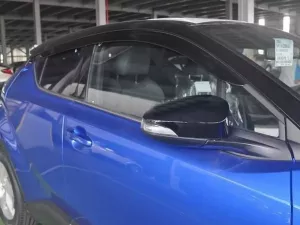 Дефлектори вікон Toyota C-HR I (AX10; 17-23) - Hic (накладні) 6