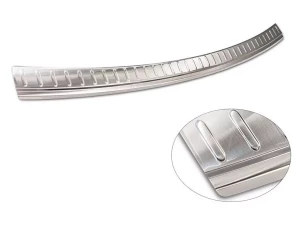 Накладка на задний бампер Porsche Macan I (95B; 14-26) - Avisa (серебряная)