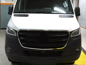 Хром окантовка решётки Mercedes Sprinter W907 (19-) 8