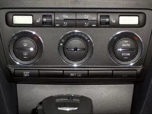 Кільця на ручки пічки Skoda Octavia A5 (04-08) - клімат-контроль 3