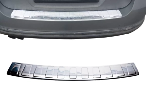 Накладка на бампер VW Passat B7 (11-15) Універсал - Carmos (хром)