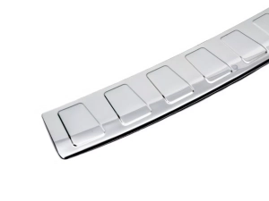 Накладка на бампер VW Passat B7 (11-15) Универсал - Carmos (хром) 4