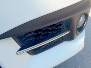 Хром накладки на противотуманки Honda Civic X (16-21) Sedan 4