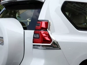 Хром накладки на задние фонари Toyota LC J150 Prado IV (18-23) 3