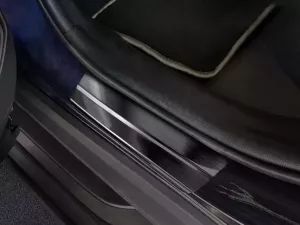Накладки на пороги Toyota Rav4 V (XA50; 19-) - Avisa (чорні) 4