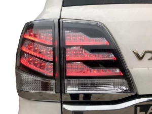 Фонари задние Toyota LC200 (07-15) - Lexus 2012 стиль чёрные 6