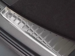 Накладки на поріг багажника Ford Kuga II (16-19) рестайлінг 8