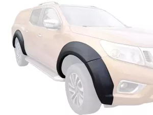 Розширювачі колісних арок Nissan Navara/NP300 (D23; 15-) - без AdBlue