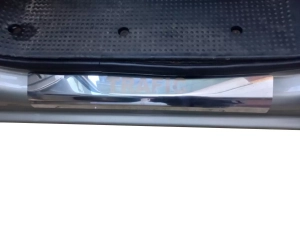 Накладки на дверні пороги Renault Trafic II (01-14) - Carmos 3