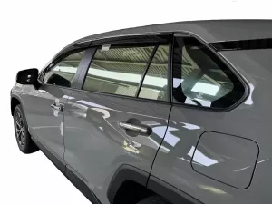 Дефлекторы окон Toyota Rav4 V (XA50; 19-25) - Hic (с хром молдингом) 3