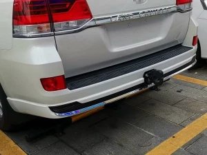 Накладки на бампер Toyota LC 200 (16-21) - GT 2021 (белые) 4