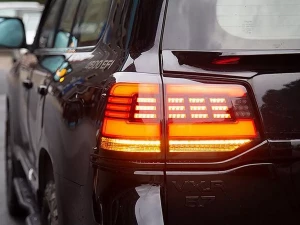 Ліхтарі задні Toyota LC200 (16-21) - LED динамічні 7