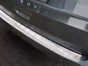 Накладка на задний бампер VW Caddy IV (SB; 21-) - Avisa (стальная) 6