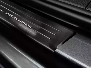 Накладки на пороги VW Caddy IV (SB; 21-) - Avisa (чёрные) 3