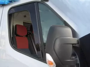 Дефлектори вікон Opel Movano B (10-21) - Heko (вставні)