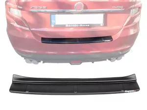 Накладка на задній бампер Fiat Tipo II / Egea (15-) Седан - ABS (чорна)