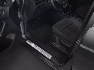 Накладки на пороги VW Touran II (5T; 15-26) - Avisa 4
