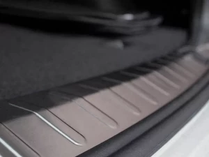 Накладка на порог багажника VW Tiguan II / Allspace (16-23) - Carmos (матовая) 4