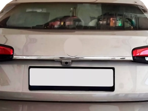 Хром над номером Fiat Tipo II (15-) Hatchback 4