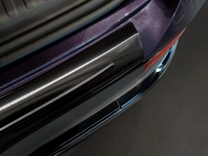 Накладка на бампер Audi Q4 e-tron / Sportback (FZ; 21-) - Avisa (чёрный графит) 4