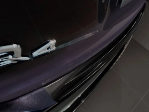 Накладка на бампер Audi Q4 e-tron / Sportback (FZ; 21-) - Avisa (чёрный графит) 5