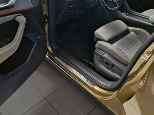 Накладки на пороги Skoda Kodiaq II (24-) - Avisa (серебряные) 5