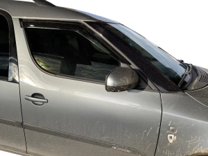 Дефлекторы окон Skoda Roomster (06-15) - Hic (накладные) 3