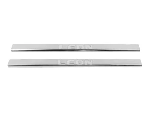 Накладки на пороги Seat Leon III (5F; 12-20) 3D - Carmos (2 шт)