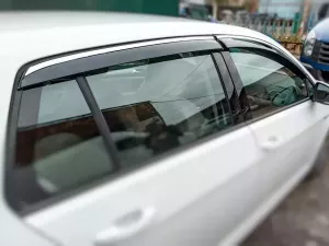 Дефлекторы окон VW Golf VII (12-20) 5D Htb - Hawk (с хром молдингом) 5
