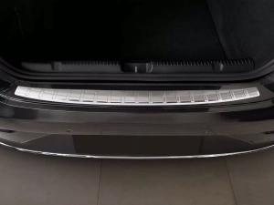 Накладка на задний бампер Mercedes EQE I (V295; 22-) - Avisa (серебряная) 4