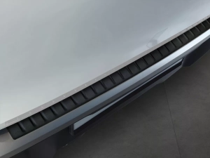 Накладка на задний бампер Peugeot 5008 III (P67; 24-) - Avisa (чёрная) 6