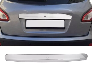 Хром накладки над номером Nissan Qashqai I / +2 (J10; 07-13) - Omsa (с кнопкой)
