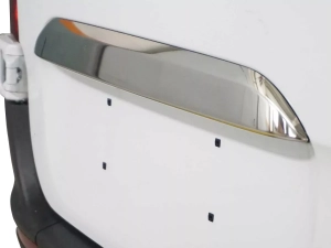 Хром накладка над номером Mercedes Sprinter W907 (19-) - Omsa 8