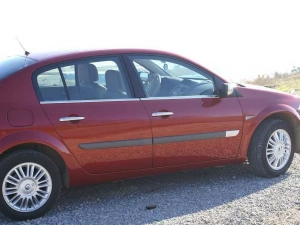 Хром нижні молдинги вікон Renault Megane II (03-09) Седан - Omsa 4
