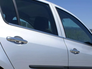 Хром нижні молдинги вікон Renault Clio III (05-12) 5D Хетчбек - Omsa 7
