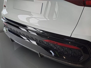 Накладка на задний бампер Audi Q5 III (GU; 24-) - Avisa (серебряная) 6