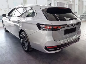 Накладка на задній бампер VW Passat B9 (3J; 23-) Універсал - Avisa (срібна) 7